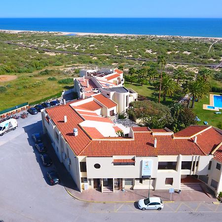 Praia Da Lota Resort - Beachfront Hotel Manta Rota Eksteriør billede