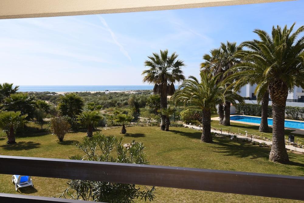Praia Da Lota Resort - Beachfront Hotel Manta Rota Eksteriør billede