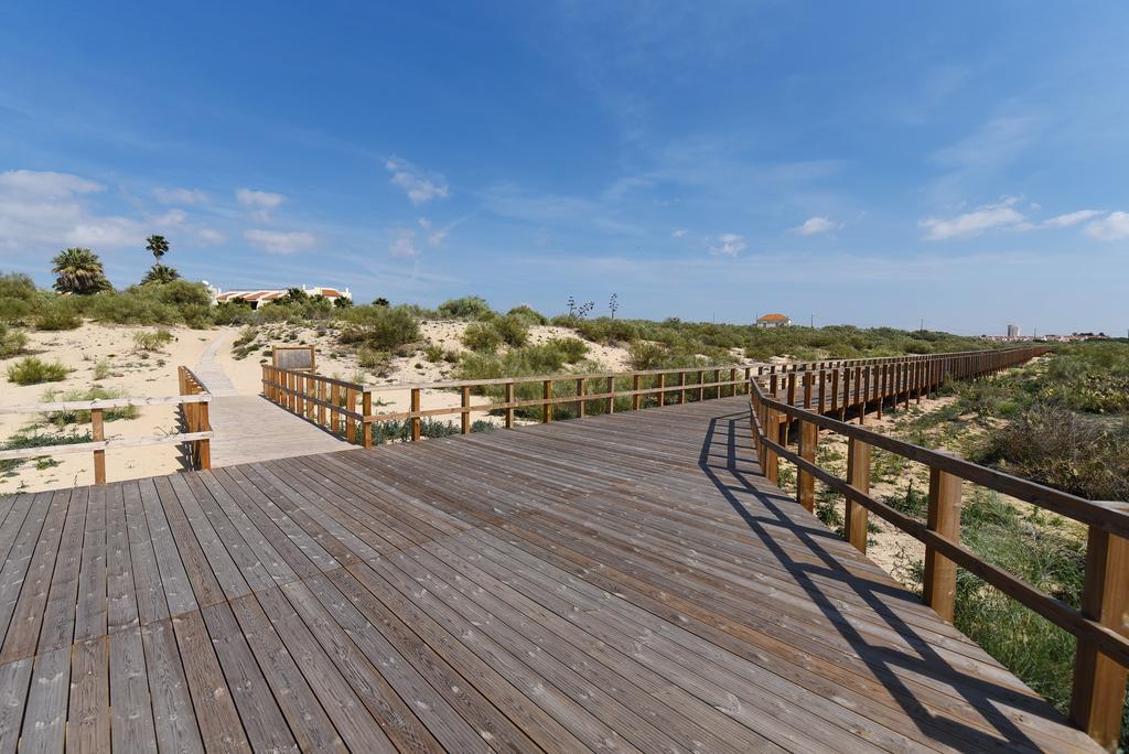 Praia Da Lota Resort - Beachfront Hotel Manta Rota Eksteriør billede