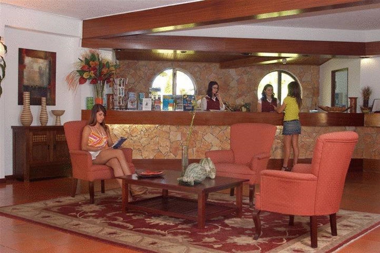Praia Da Lota Resort - Beachfront Hotel Manta Rota Eksteriør billede